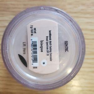 Bareminerals concealer in bisque